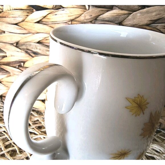 Royalton China Co. Leaf Mug, Fine China, Made in Japan Translucent Porcelain EUC - Picture 9 of 9